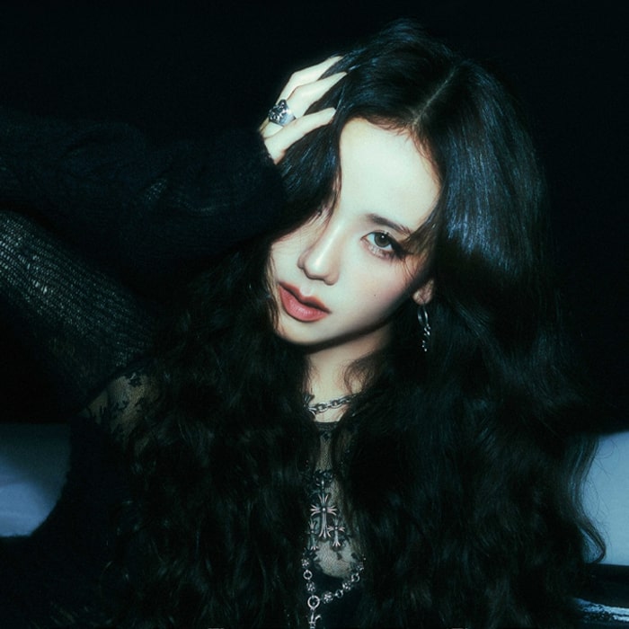 jisoo-profile