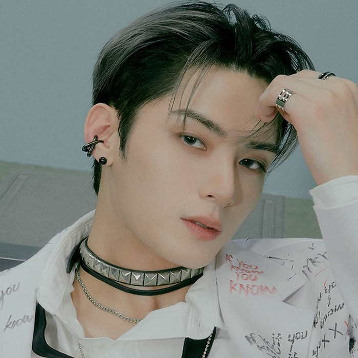 omega-x-hangyeom-profile.jpg