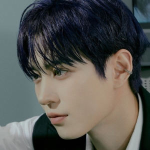 omega-x-hwichan-profile.jpg