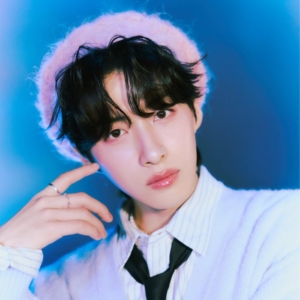oneus-xion-profile.jpg