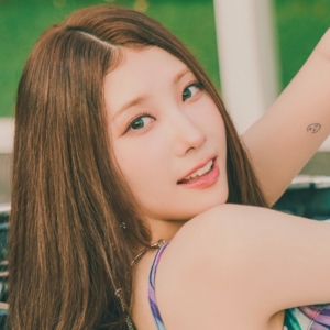 purple-kiss-chaein-profile.jpg
