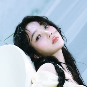 red-velvet-joy-profile-1.jpg