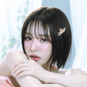 red-velvet-wendy-profile-1.jpg